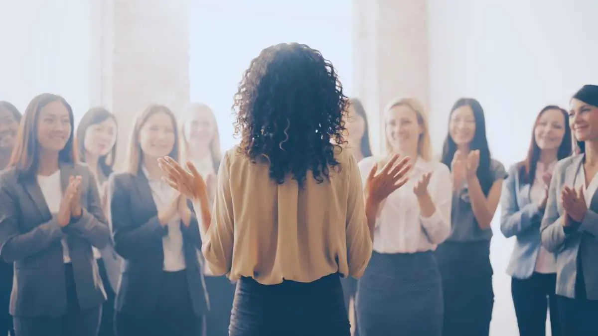 Key Leadership Lessons from Top CEOs to Build a Successful Business